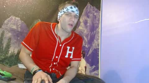 Snapshot of cguffey2284 chatting on 1, 1, 2025 cguffey2284 online show from 1, 1, 2025