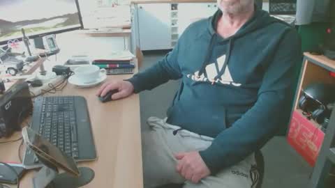 Snapshot of ch400 chatting on 3, 5, 2026 ch400 online show from 3, 5, 2026