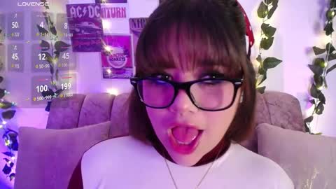 Snapshot of chaarlotte_1 chatting on 19, 10, 2025 charlotte online show from 19, 10, 2025