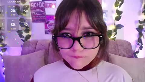 Snapshot of chaarlotte_1 chatting on 26, 10, 2025 charlotte online show from 26, 10, 2025