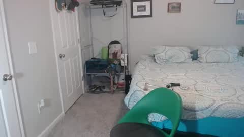 Chuck online show from 23, 4, 2026