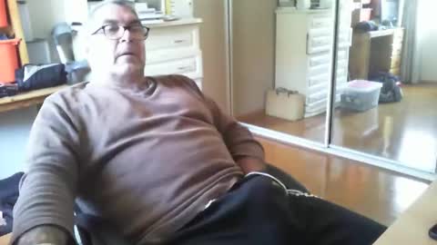 Snapshot of chalkstall chatting on 3, 5, 2026 Chalky online show from 3, 5, 2026