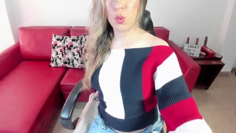 Snapshot of chanel_gold chatting on 26, 12, 2024 online show from 26, 12, 2024