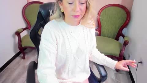 Snapshot of chanel_gold chatting on 11, 3, 2026 online show from 11, 3, 2026