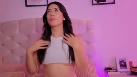 Snapshot of chanellgv chatting on 11, 11, 2025 Chanell online show from 11, 11, 2025