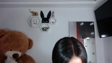 Isabella online show from 8, 1, 2025