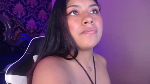  chantalpetit  online show from 20, 4, 2026