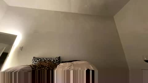 charismasweets online show from 12, 9, 2025