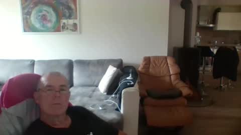 charles6064 online show from 10, 5, 2026