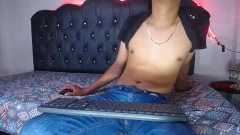 Snapshot of charlie_cock_ chatting on 21, 10, 2025 Charlie online show from 21, 10, 2025