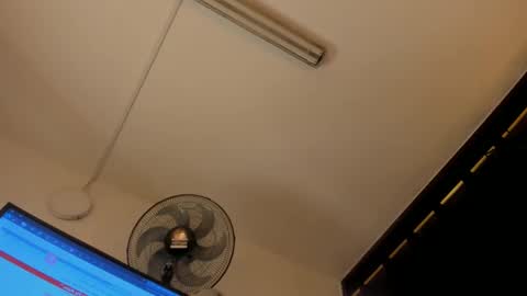 charlie eusse online show from 27, 2, 2025