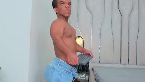 charlie_walkerr online show from 20, 4, 2026