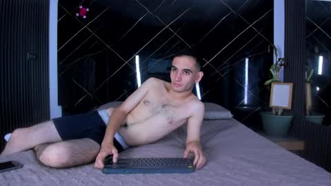 Snapshot of charlizee_23 chatting on 16, 5, 2026 Charlize online show from 16, 5, 2026