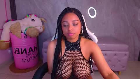 Snapshot of charlote_fun_a chatting on 22, 11, 2025 Charlote online show from 22, 11, 2025