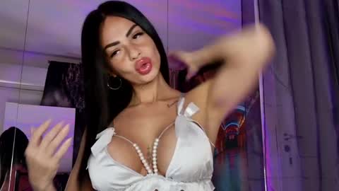 CHARLOTTE online show from 27, 4, 2026