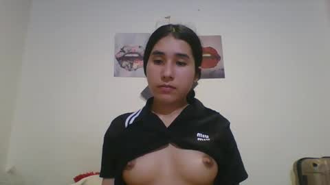 karinaa independent model online show from 25, 2, 2025