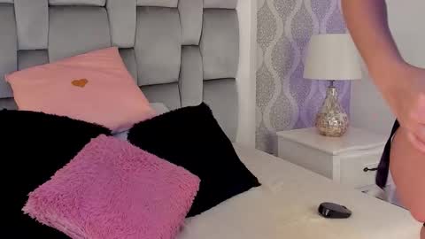   Charlotte  online show from 22, 10, 2025