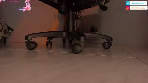 charlotte  grey online show from 4, 10, 2025