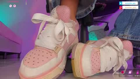 charlotte  grey online show from 7, 10, 2025