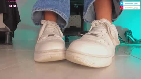 charlotte  grey online show from 17, 10, 2025