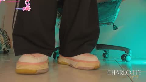 charlotte  grey online show from 19, 11, 2025