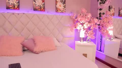 Daniela online show from 4, 3, 2026