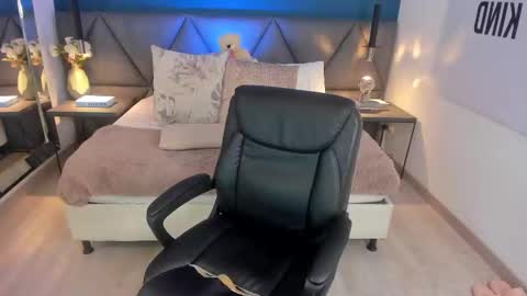 Charlotte online show from 18, 2, 2025