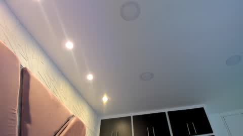 Charlotte Icee online show from 28, 12, 2024