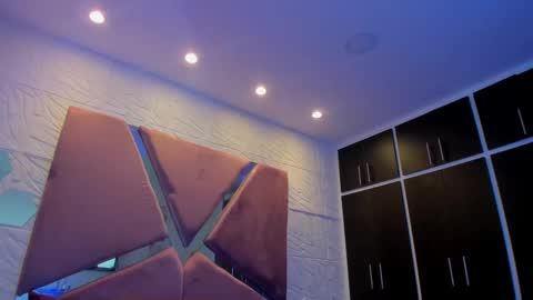 Charlotte Icee online show from 25, 2, 2025