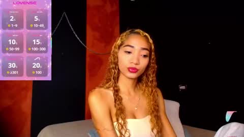 Snapshot of charlotte_love10 chatting on 28, 9, 2025 CHARLOTTE online show from 28, 9, 2025