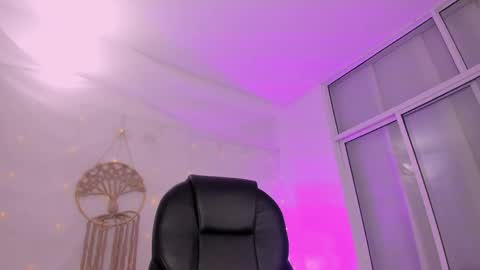 Snapshot of charlotte_marcela chatting on 10, 6, 2026 carlot online show from 10, 6, 2026