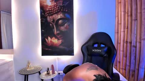 Snapshot of charlotte_mitchell_25 chatting on 17, 10, 2025 CHARLOTTE online show from 17, 10, 2025