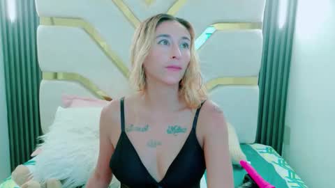 Charlotte online show from 25, 11, 2025