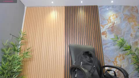 Charlotte  Everyday From 0700 to 1300 Col Time online show from 27, 10, 2025