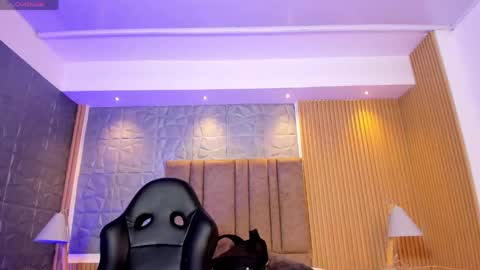 Charlotte  Everyday From 0700 to 1300 Col Time online show from 25, 4, 2026