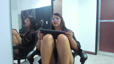 charlottee_starr online show from 19, 9, 2025