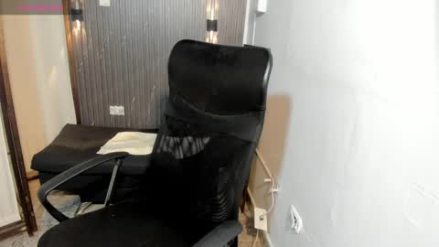 charlotteking8 online show from 10, 3, 2026