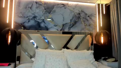 Snapshot of charlottekraviz chatting on 8, 3, 2026 Charlotte online show from 8, 3, 2026