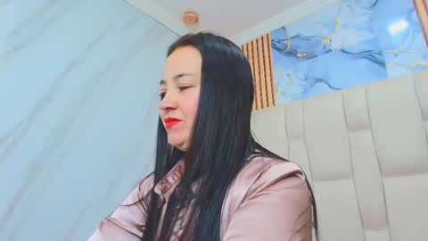 Charlotte  Schmidt online show from 15, 10, 2025