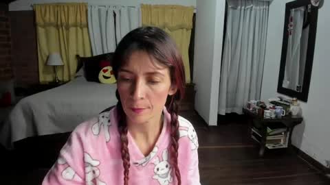 Charlotte online show from 28, 4, 2026