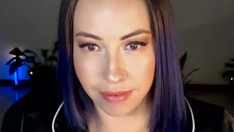 charlottezoe online show from 1, 8, 2026