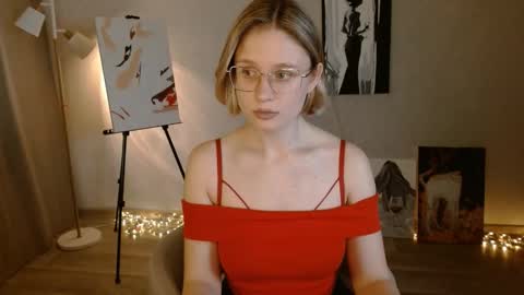 Michelle  online show from 22, 9, 2025