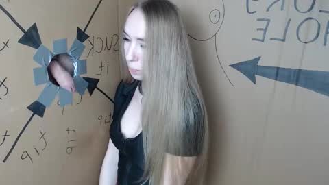 Anna online show from 5, 12, 2025