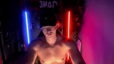 Snapshot of chase_muscular chatting on 4, 12, 2025 Chase online show from 4, 12, 2025
