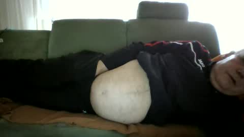 Snapshot of cheesy4444 chatting on 25, 10, 2025 Tom online show from 25, 10, 2025