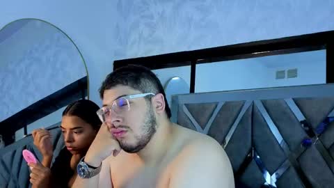   online show from 23, 4, 2026