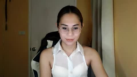 chelly4u69 online show from 25, 3, 2026