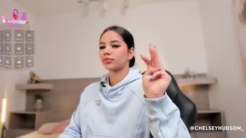 chelsey_hudson online show from 20, 11, 2025