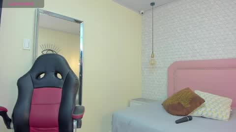 Camila  online show from 28, 4, 2026