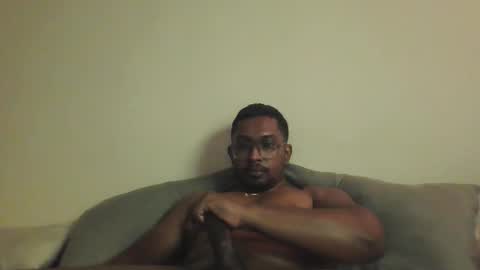 Snapshot of chennaibull1011 chatting on 14, 5, 2026 chennaibull1011 online show from 14, 5, 2026